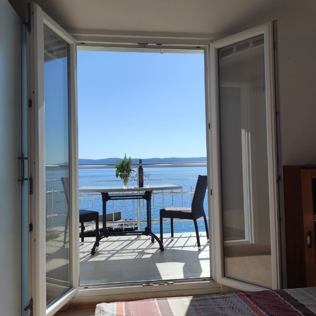 apartamenty w pierwszym rzędzie do morza w Pisak-6+1