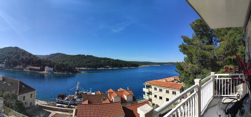 Apartamenty Doris - 50m od morza i widok na morze - wyspa Brač