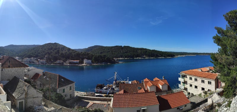 Apartamenty Doris - 50m od morza i widok na morze - wyspa Brač