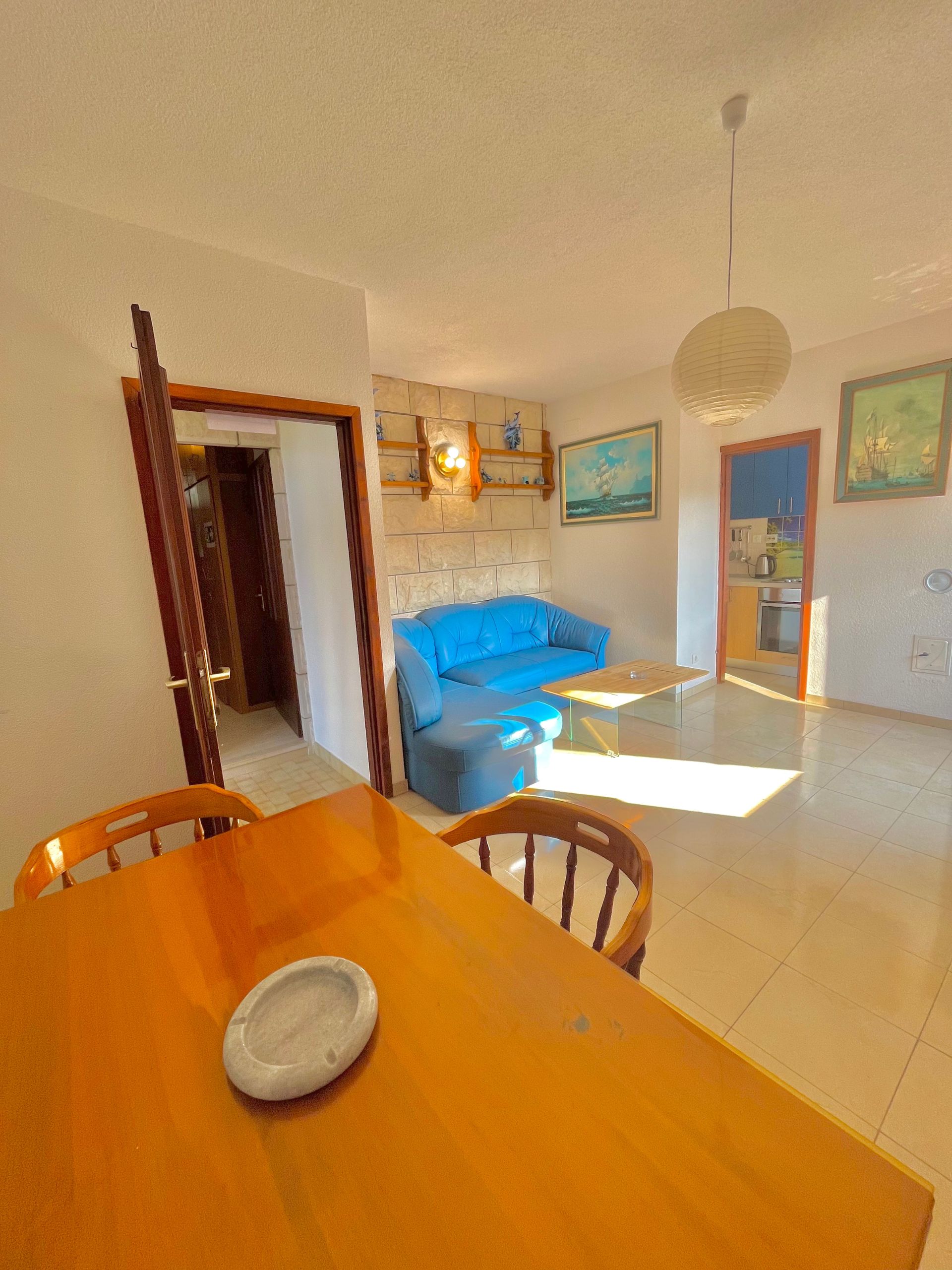 3 apartamenta z kuchnią, salonem i jadalnią