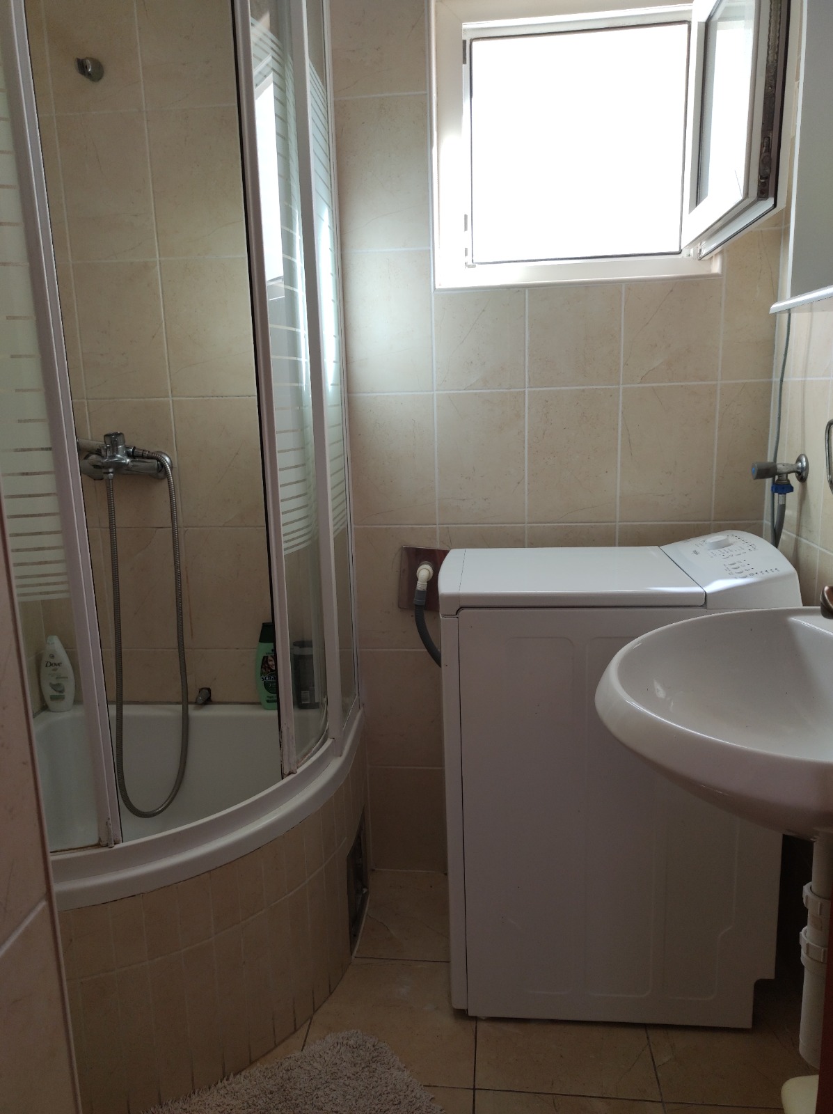 Apartamenty Doris - 50m od morza i widok na morze - wyspa Brač