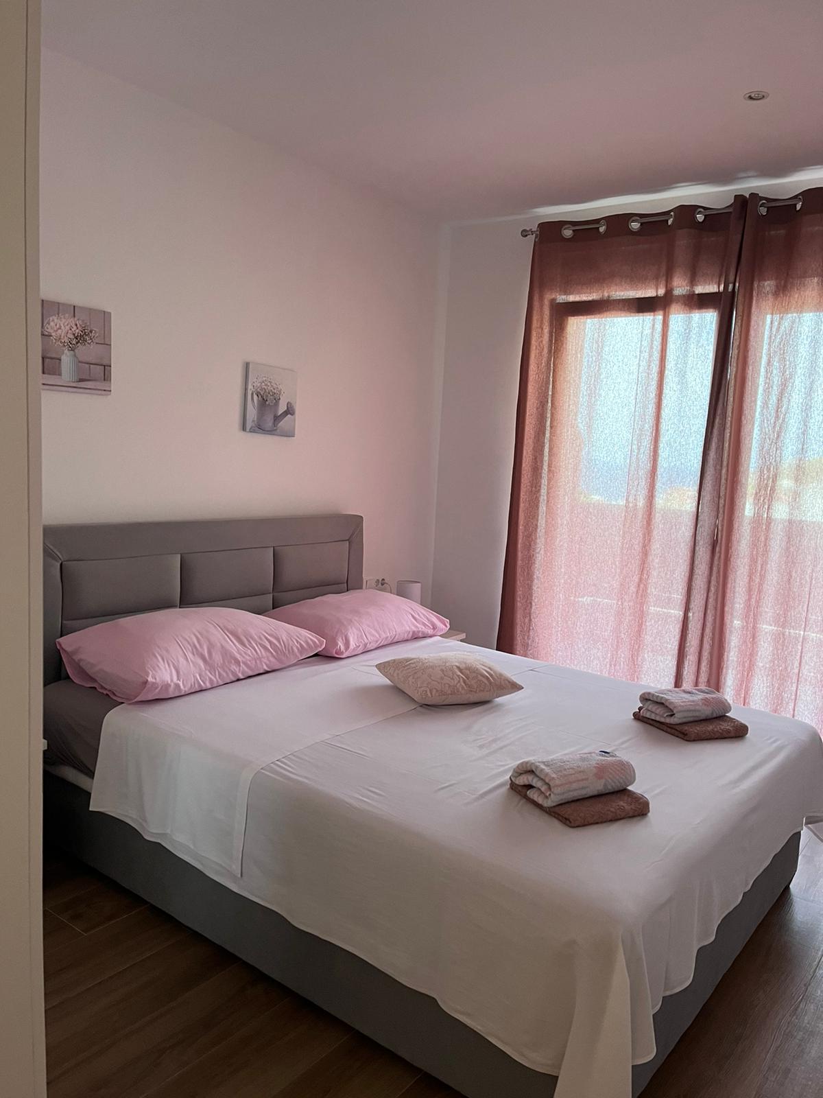 Baska Voda - Komfortowy apartament dla trzech osób z basenem (2)