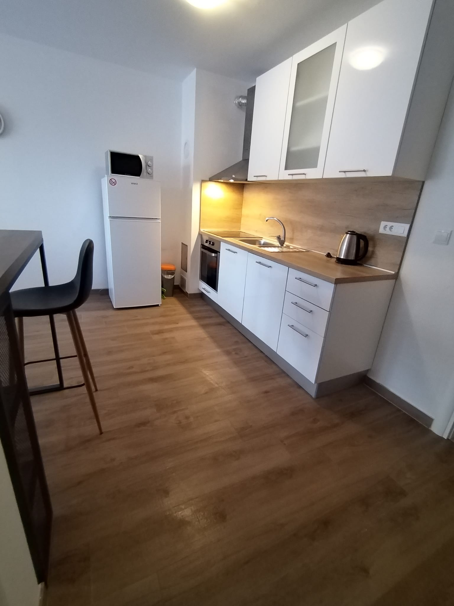 baska-voda_apartament-6-osobowy_kuchnia