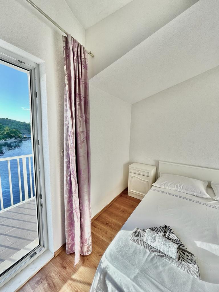 bedroom with a beautiful sea view