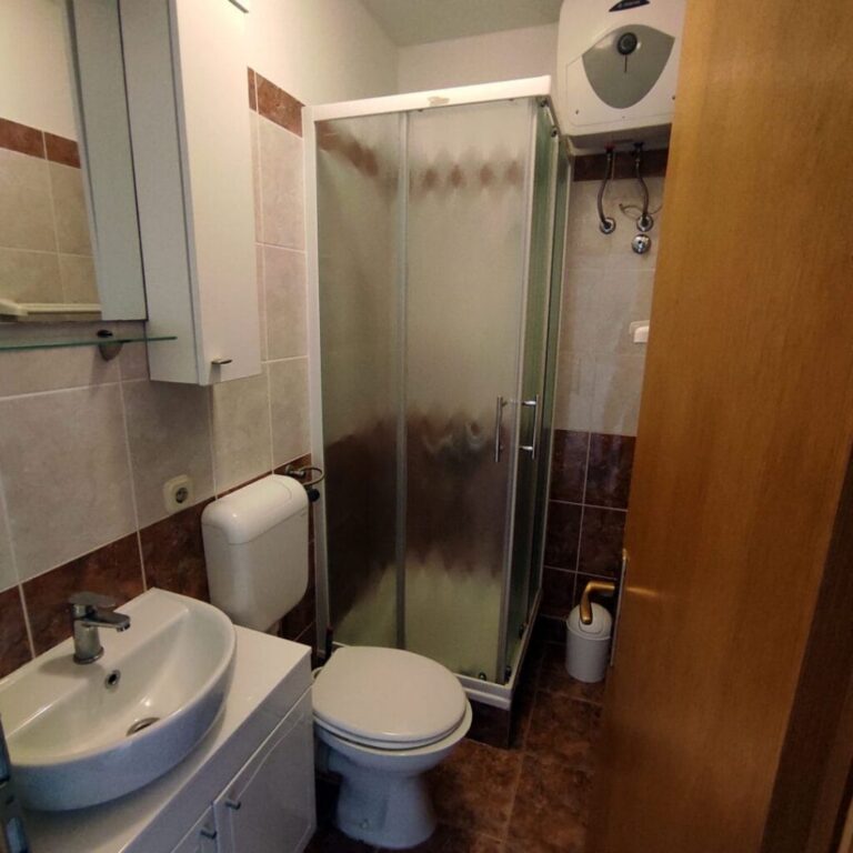 Apartament 4