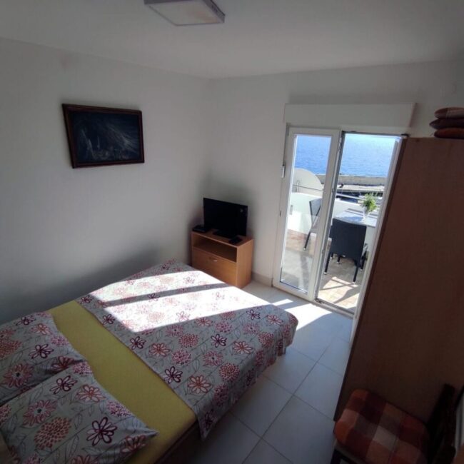 Apartament 4