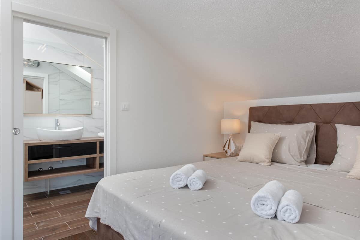 Villa_Dean_willa_z_basenem_dla_6_osób_Povlja_wyspa_Brač (35)