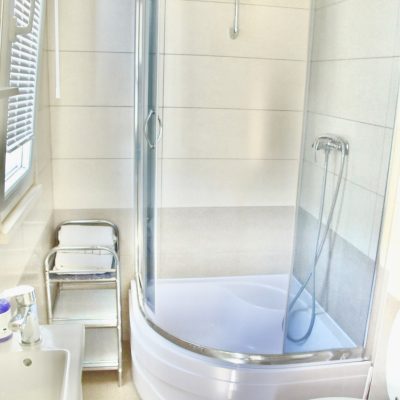Apartamenty Doris - 50m od morza i widok na morze - wyspa Brač