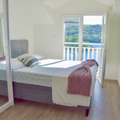 Apartamenty Doris - 50m od morza i widok na morze - wyspa Brač