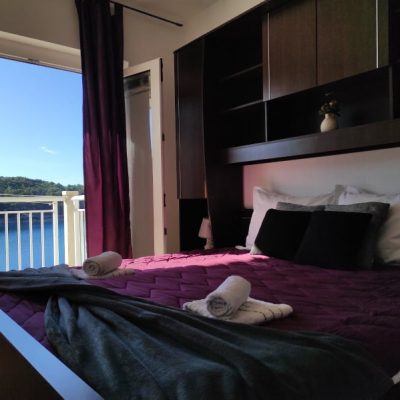 Apartamenty Doris - 50m od morza i widok na morze - wyspa Brač