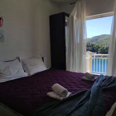 Apartamenty Doris - 50m od morza i widok na morze - wyspa Brač