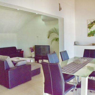Apartamenty Doris - 50m od morza i widok na morze - wyspa Brač