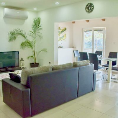 Apartamenty Doris - 50m od morza i widok na morze - wyspa Brač