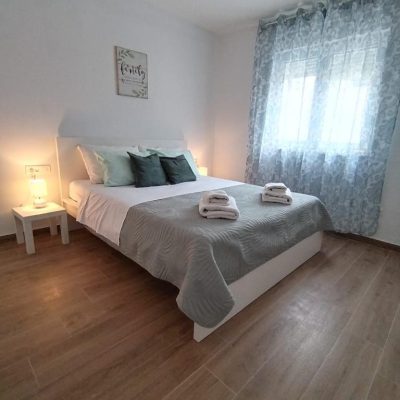 Baška Voda 2+2