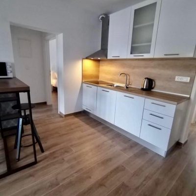 Baška Voda 2+2