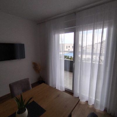 baska-voda_apartament-6-osobowy_jadalnia